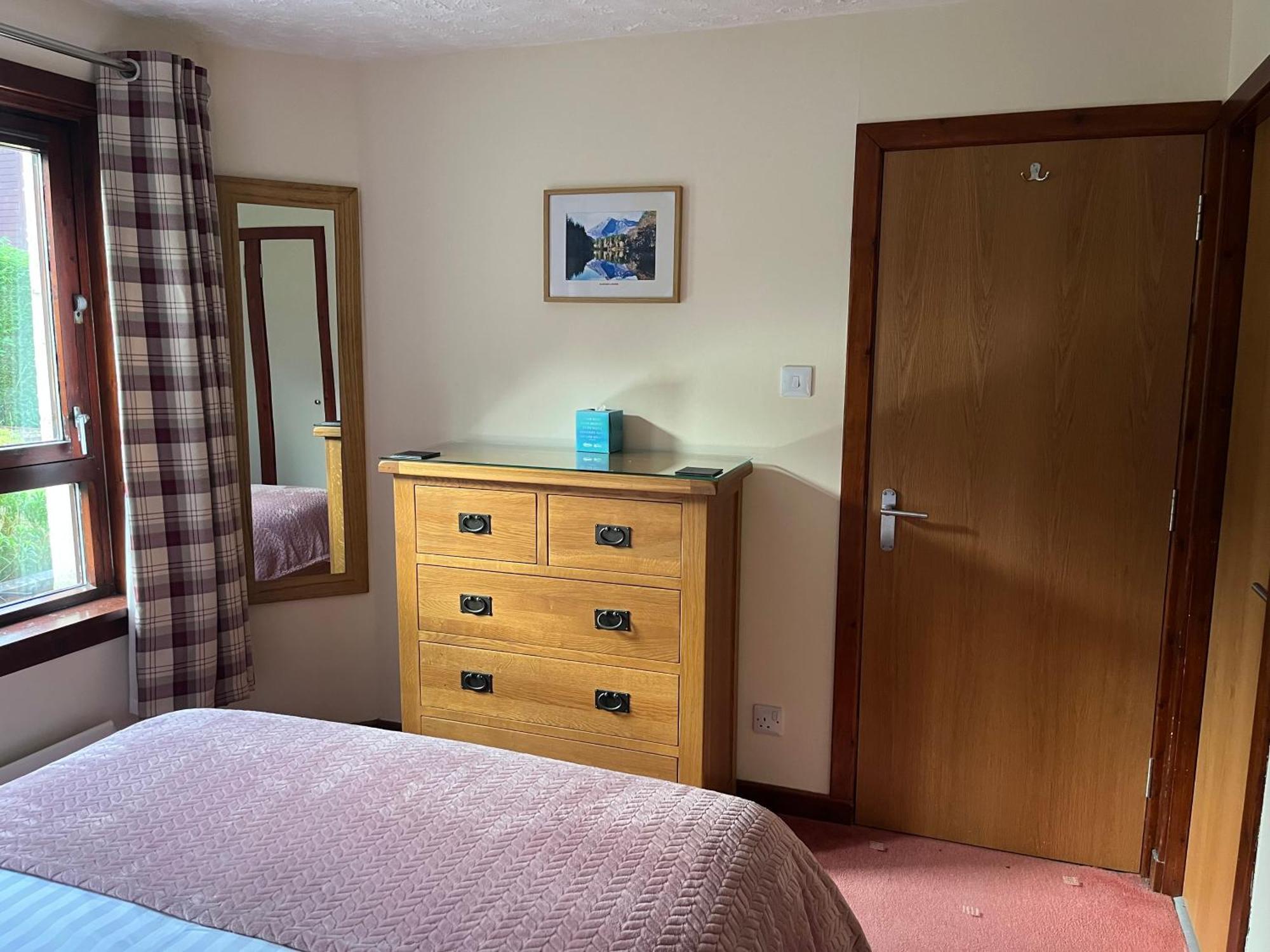 Balcarres Self Catering Apartment Форт Уилям Екстериор снимка
